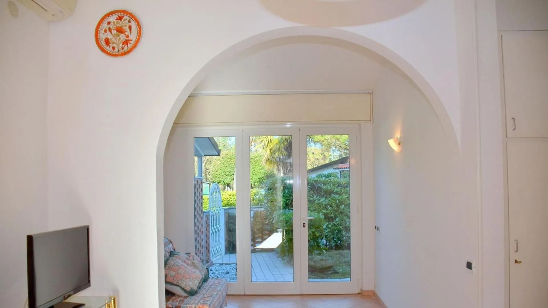 Homely Flat For 5, In A Green Area In Bibione Apartment