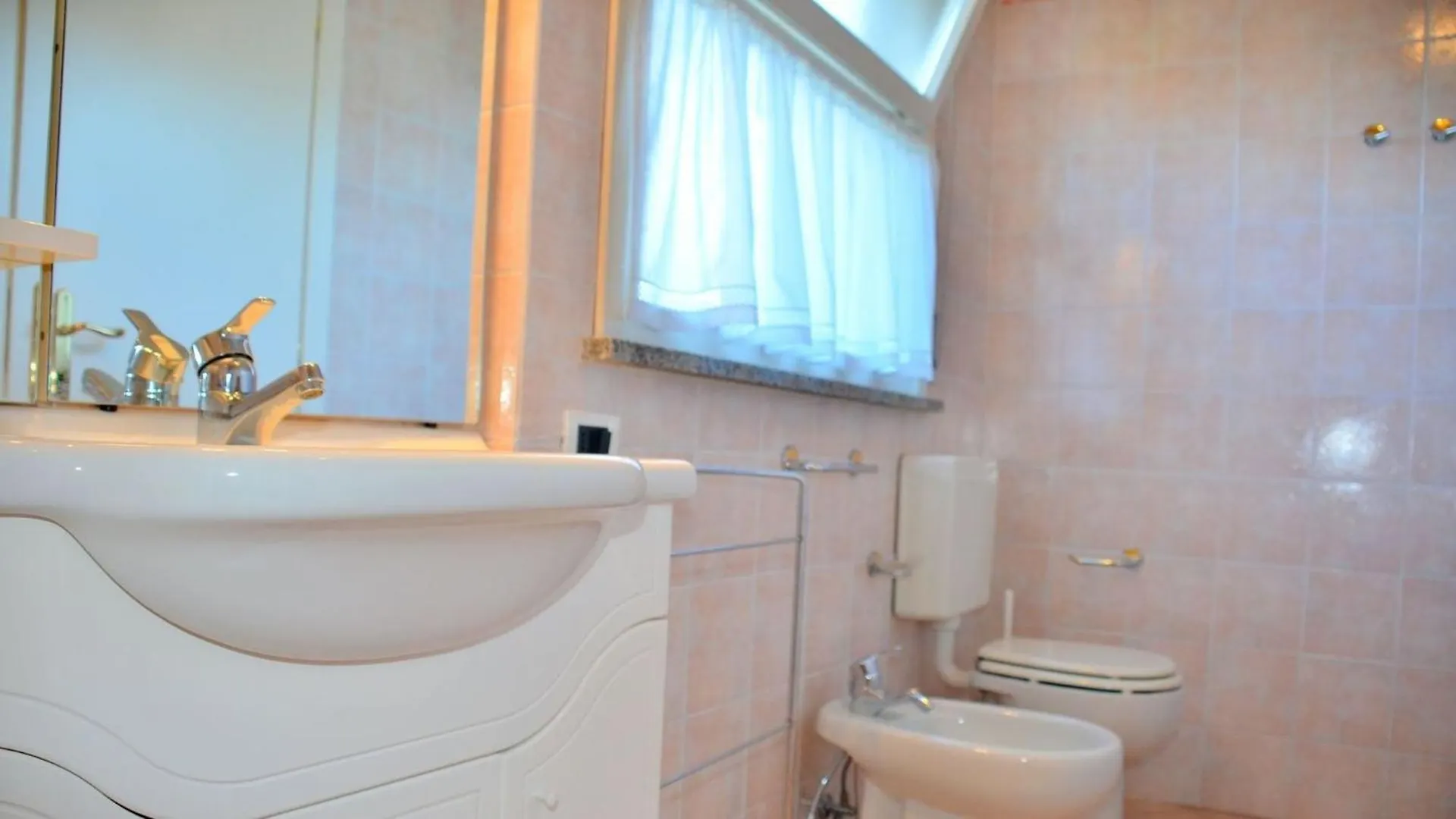 Homely Flat For 5, In A Green Area In Bibione